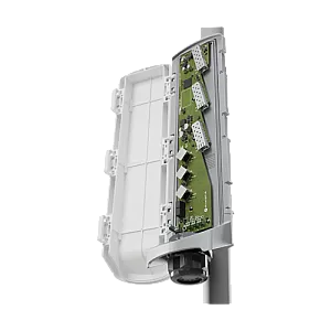 Switch exterior, 3 x RJ45 1G (1 x PoE-In bt, 2 x PoE-Out), 3 x SFP+ 10G, IP66 - Mikrotik CSS606-1G-2Gi-3S+OUT Switch exterior, 3 x RJ45 1G (1 x PoE-In bt, 2 x PoE-Out), 3 x SFP+ 10G, IP66 - Mikrotik CSS606-1G-2Gi-3S+OUT