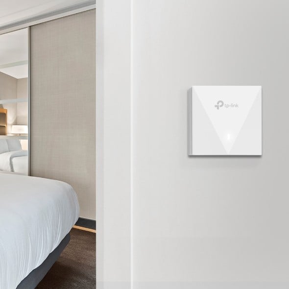 Access Point Wi-Fi 6, AX3000 Dual-Band, 3/5 dBi, 2 x RJ45 Gigabit, PoE - TP-Link Omada EAP650-wall